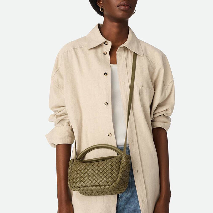 bottega veneta mini cobble intrecciato lambskin handbag #805739